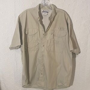 Columbia Khaki Button-Up Shirt PFG PERFORMANCE FISHING GEAR SIZE L LIGHTWEIGHT